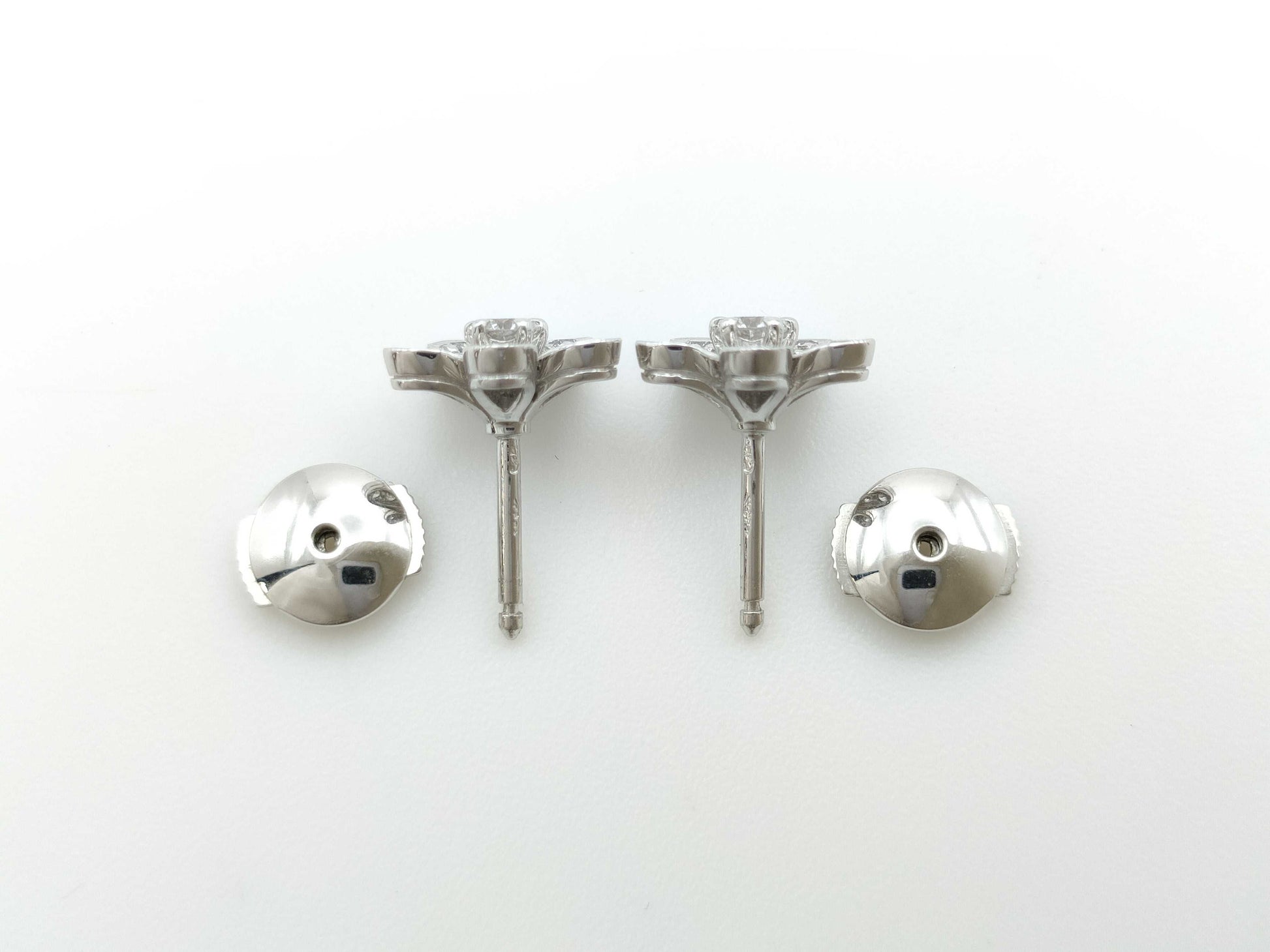 Van Cleef&Arpels Socrates Diamonds WG AU750 3.2g Earrings