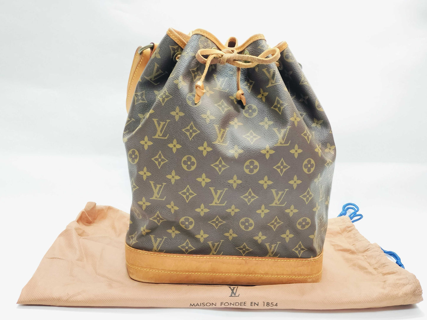 LOUIS VUITTON Monogram M42224 Noe Shoulder Bag