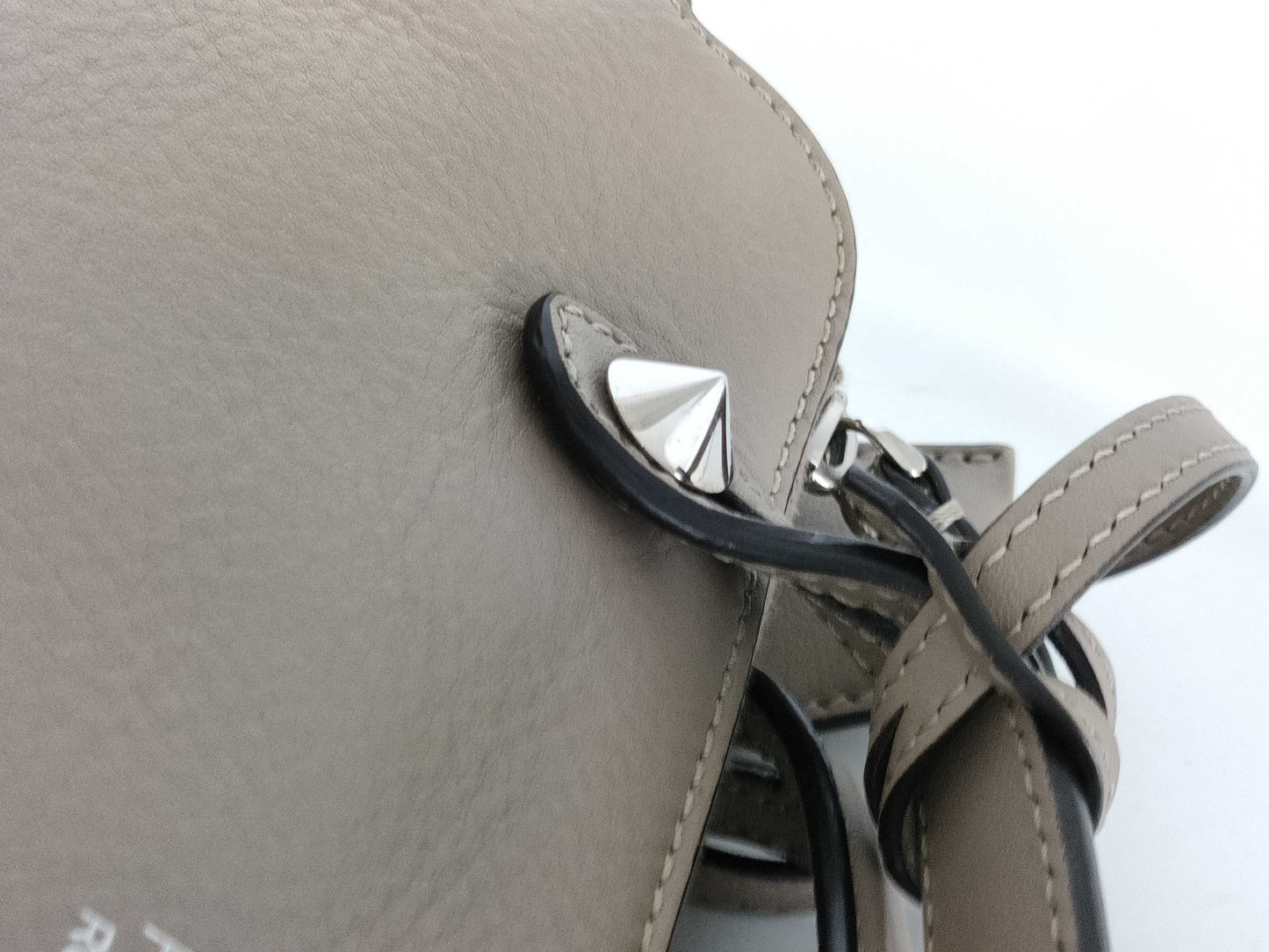 FENDI By the Way Medium Beige 8BL146 1D5 F0NJ3 Handbag