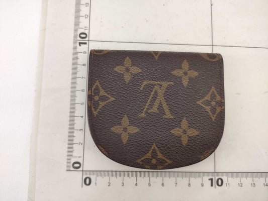 LOUIS VUITTON Monogram Porte Monnaie Coin Case