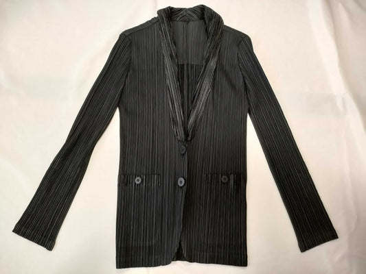 ISSEY MIYAKE Pleated Jacket