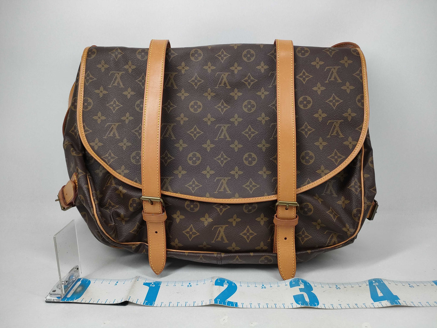 LOUIS VUITTON Monogram M42252 Saumur 43 Shoulder Bag