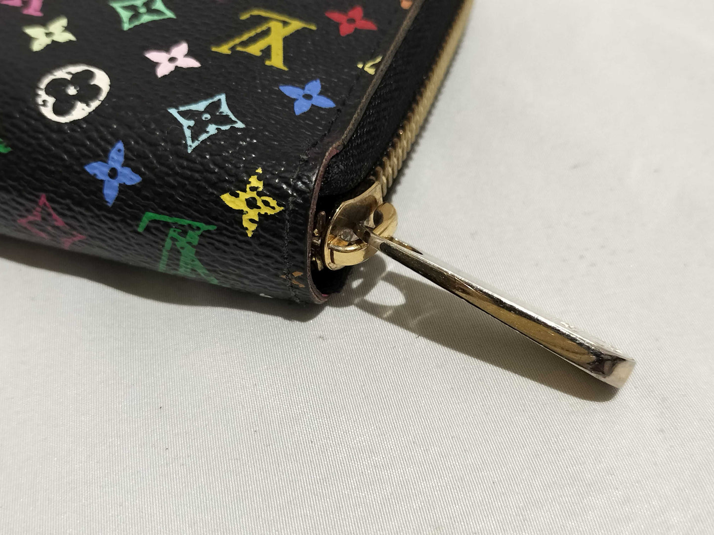 LOUIS VUITTON Monogram Multicolor Zippy Wallet