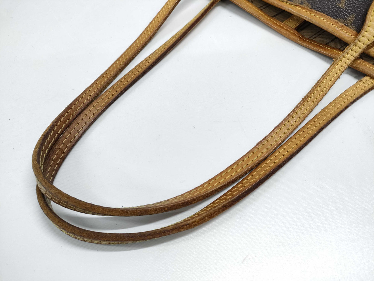 LOUIS VUITTON Monogram Neverfull MM Tote Bag
