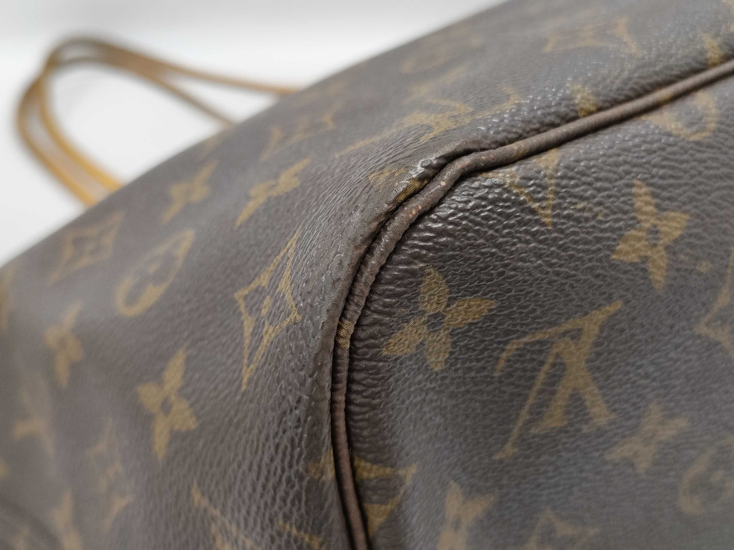 LOUIS VUITTON Monogram Neverfull MM Tote Bag