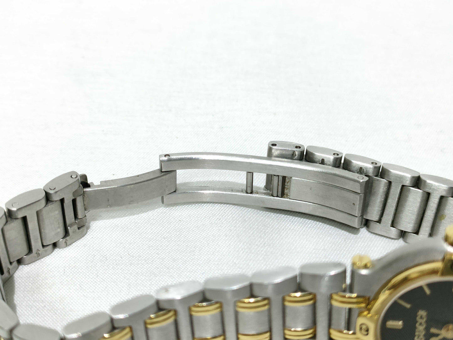 GUCCI 9000L Quartz Black Dial Women's Watch