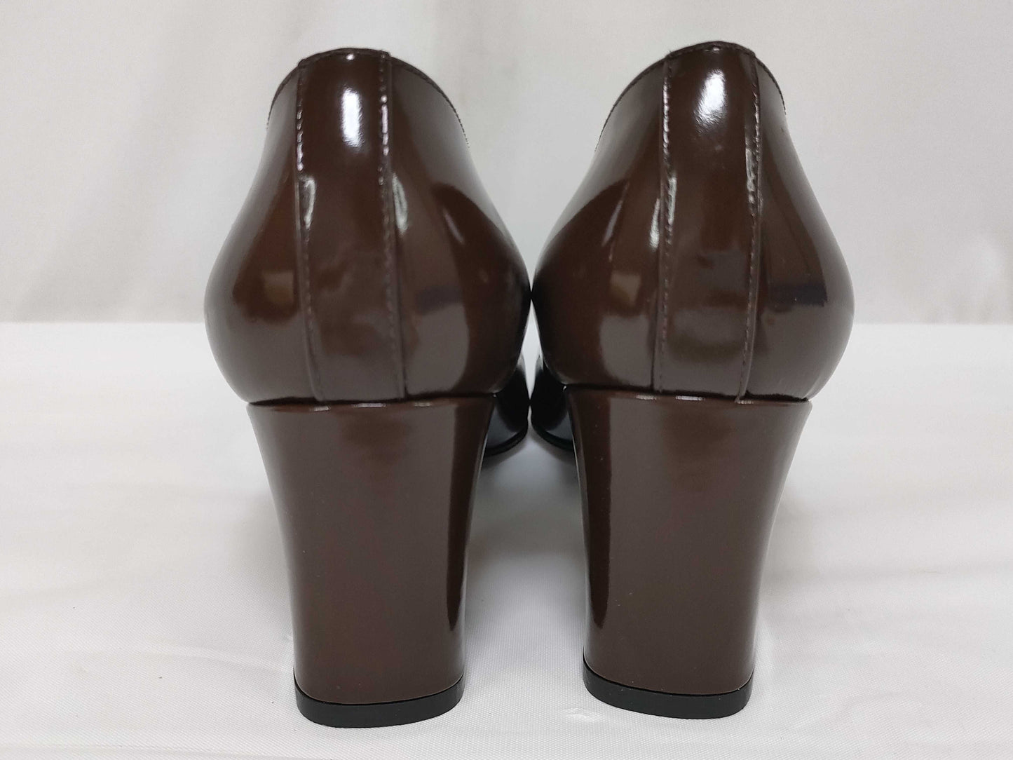 GUCCI Enamel Bit Metal Fittings 101 2292 7B Pumps