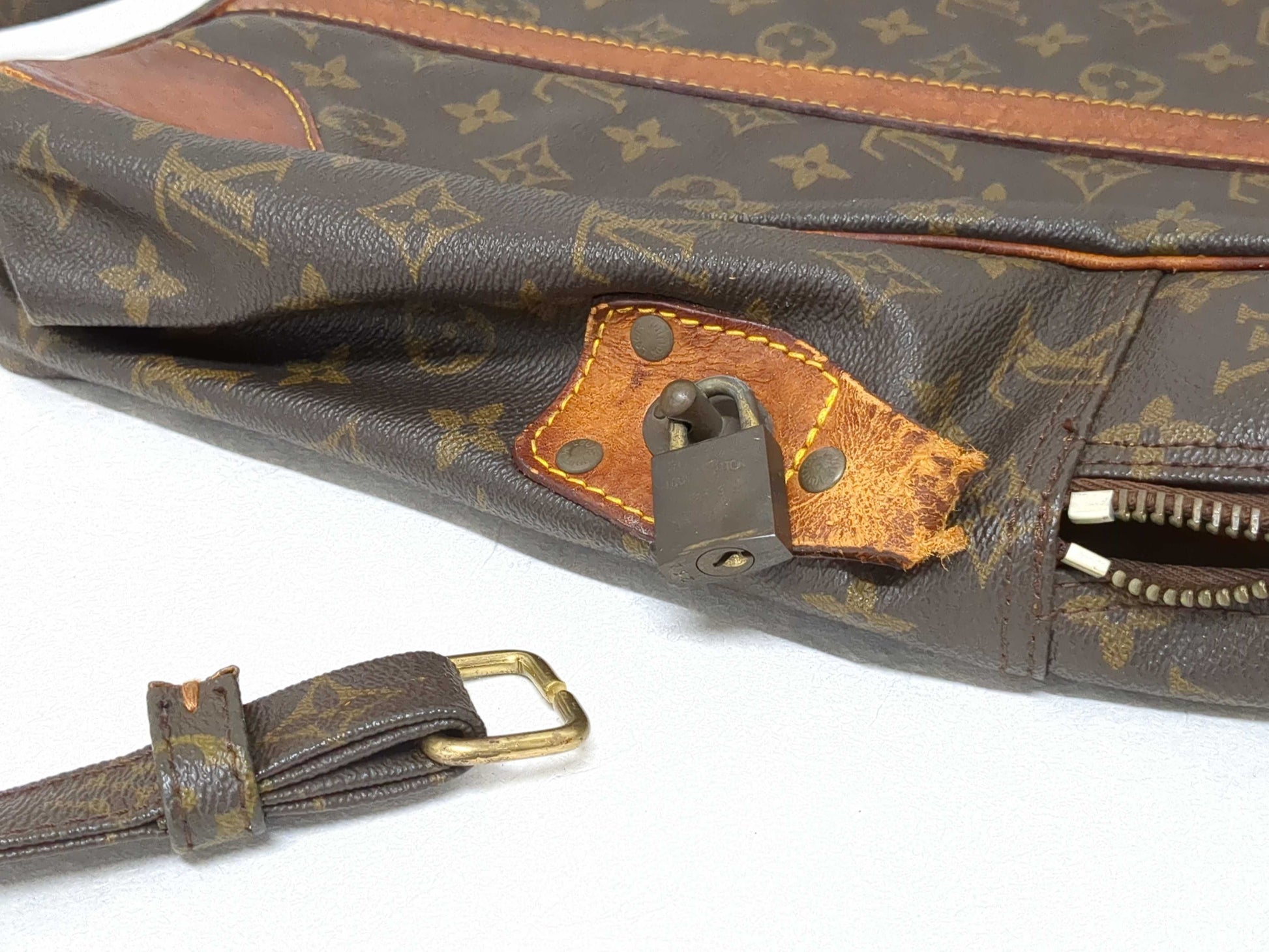 LOUIS VUITTON Monogram M45266 Danube Old Model/Grand Marceau Shoulder Bag