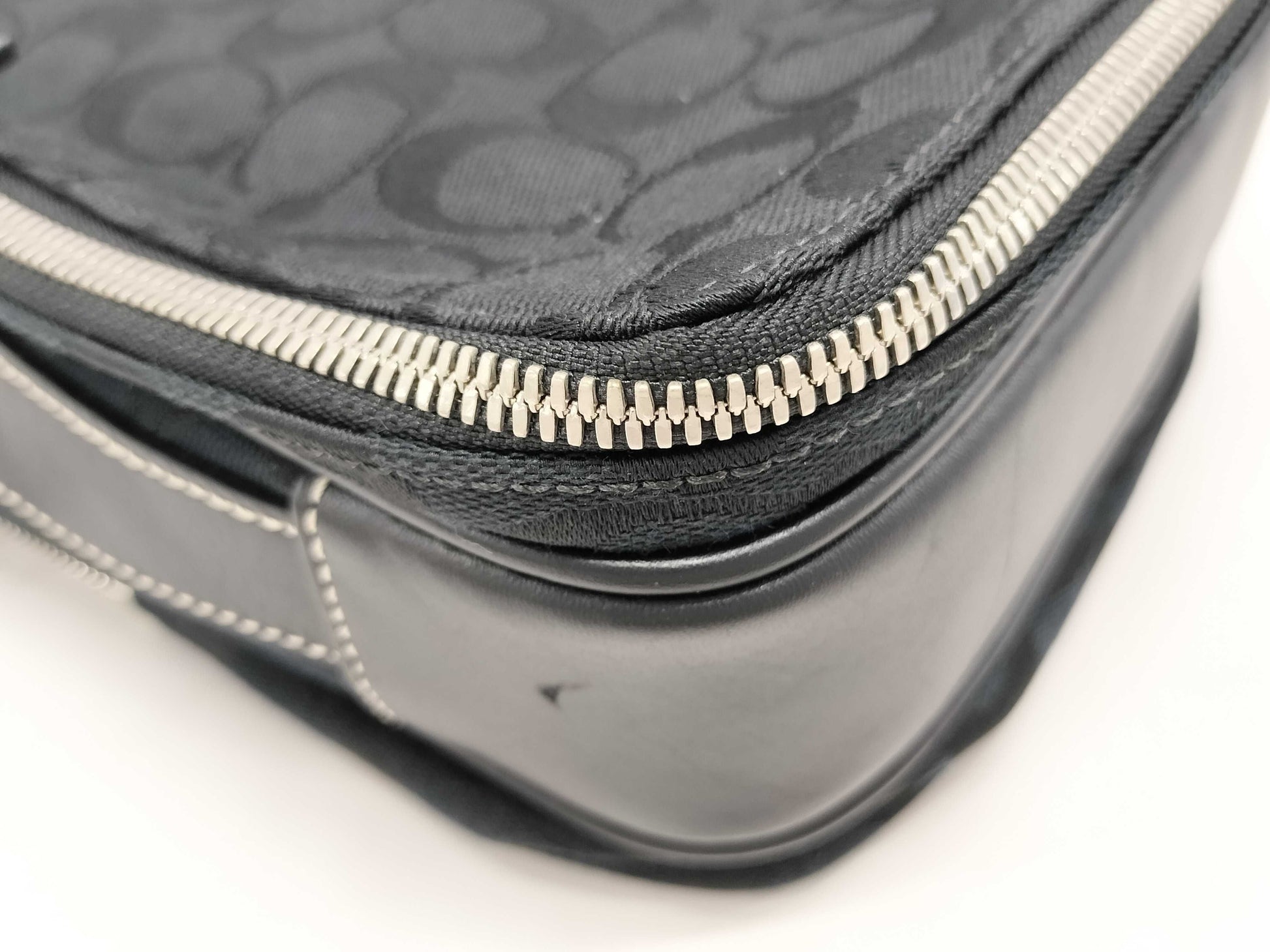 COACH Signature G1085-F04270 Shoulder Shoulder Bag