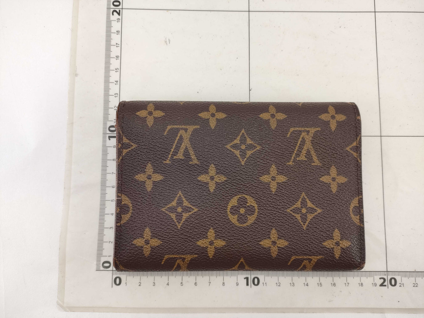 LOUIS VUITTON Monogram Tri-fold Wallet