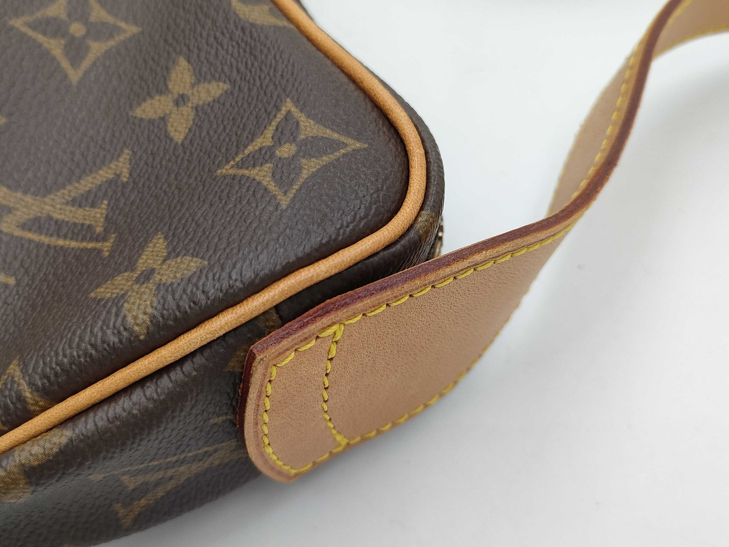LOUIS VUITTON M51512 Monogram Croissant MM Bag