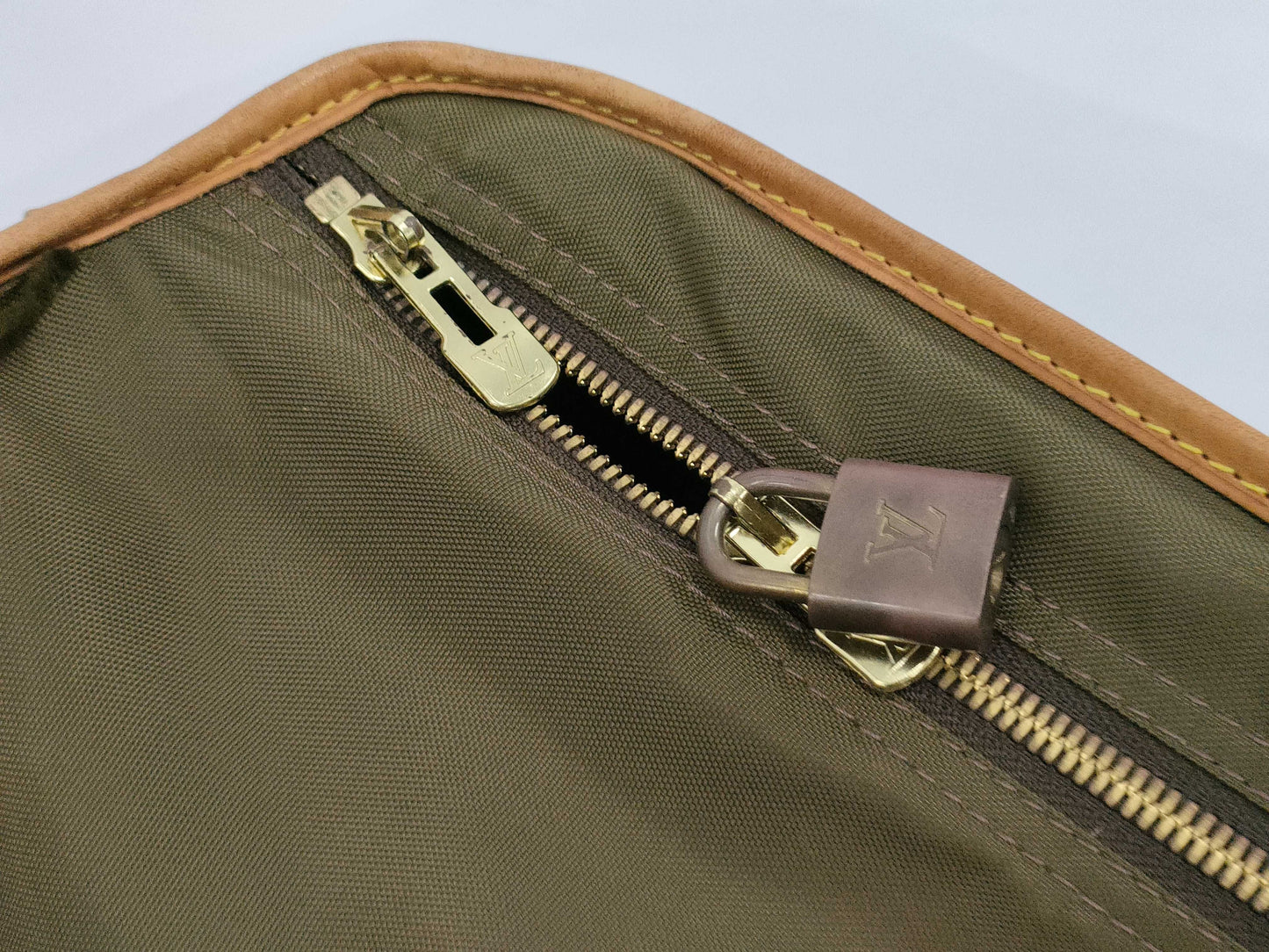 LOUIS VUITTON Monogram Garment Bag