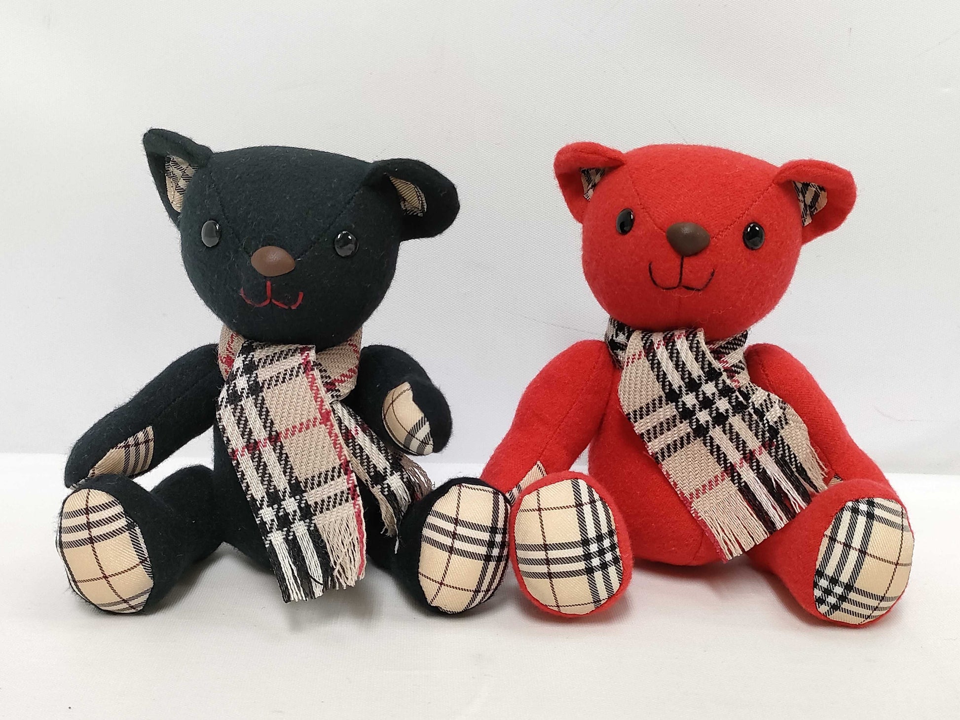 BURBERRY Towel Handkerchief and Plush Toy Set