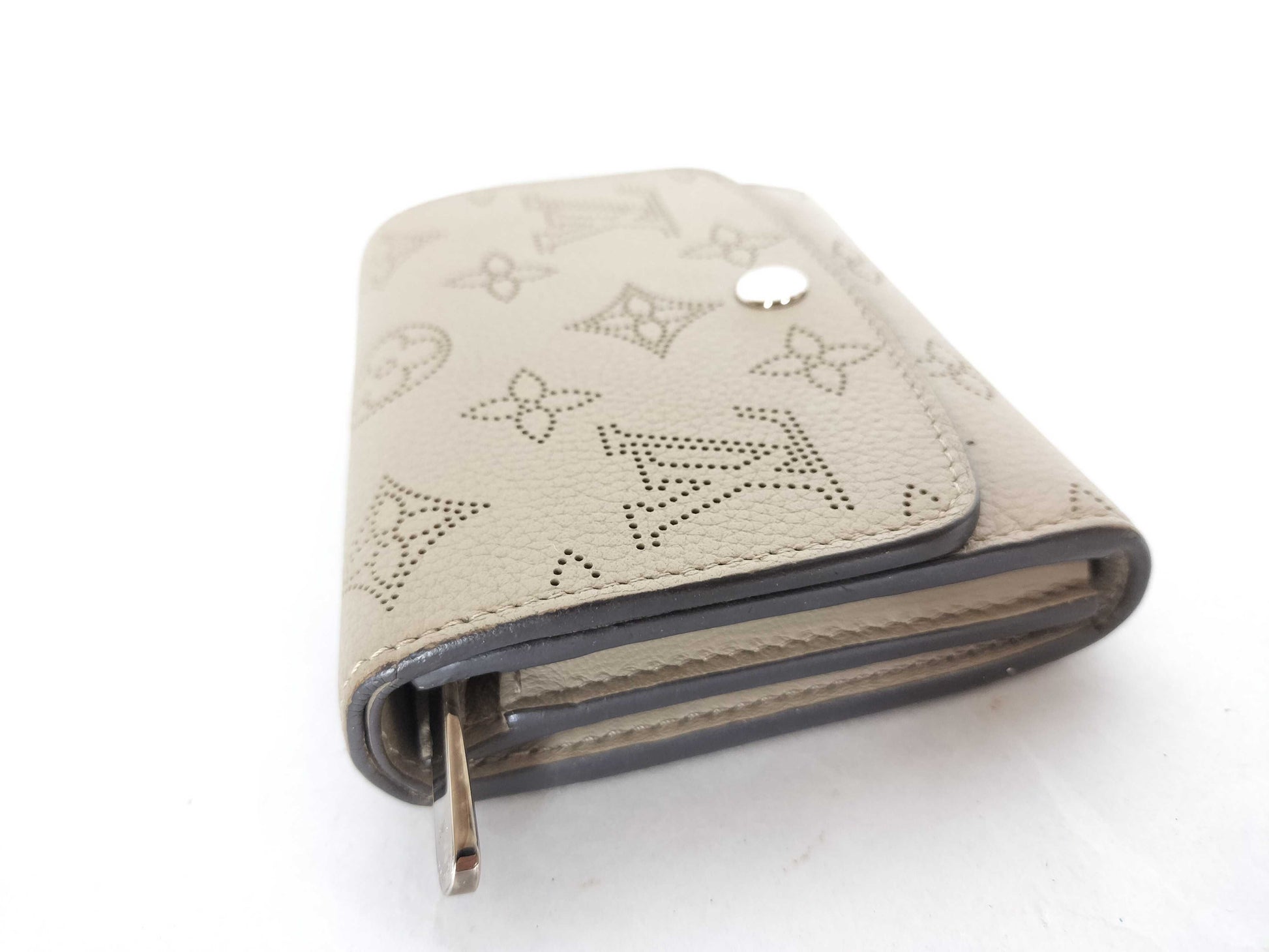 LOUIS VUITTON Monogram Mahina Iris Compact Wallet