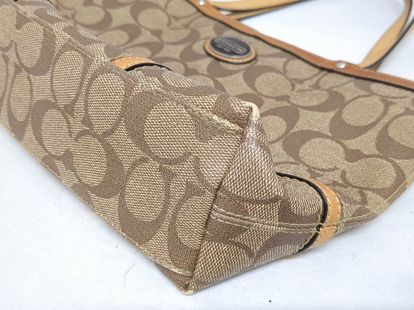 COACH Signature Coach Shoulder Bag/Handbag 4-Piece Set Shoulder Bag