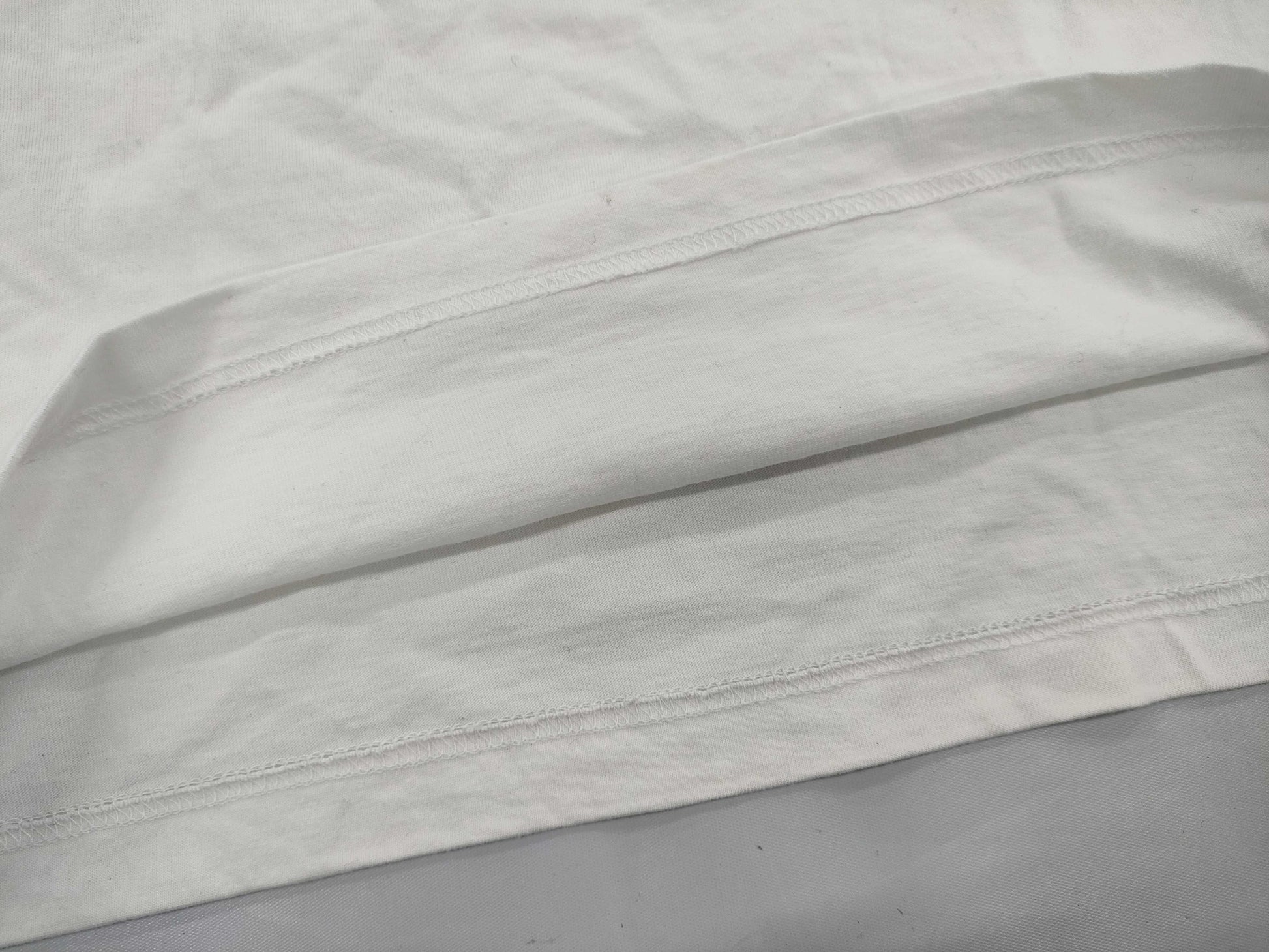 NEIGHBORHOOD TABLOID-1/C-TEE.SS T-shirt