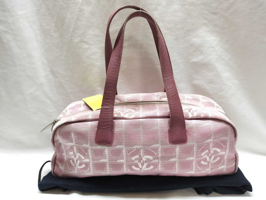 CHANEL New Travel Line Nylon and Leather Shoulder Bag, Pink