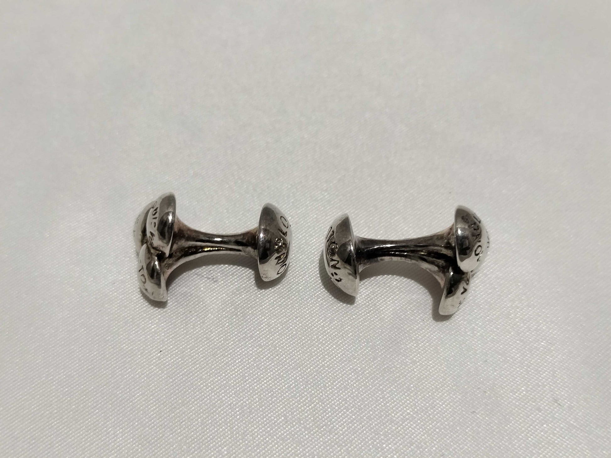 LOUIS VUITTON Bouton Deux Cufflinks Tie Clip/Cufflinks
