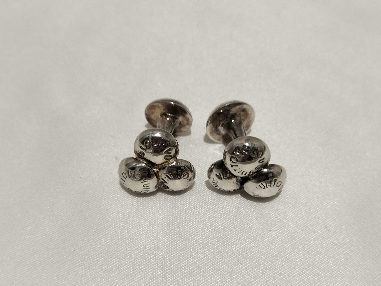 LOUIS VUITTON Bouton Deux Cufflinks Tie Clip/Cufflinks