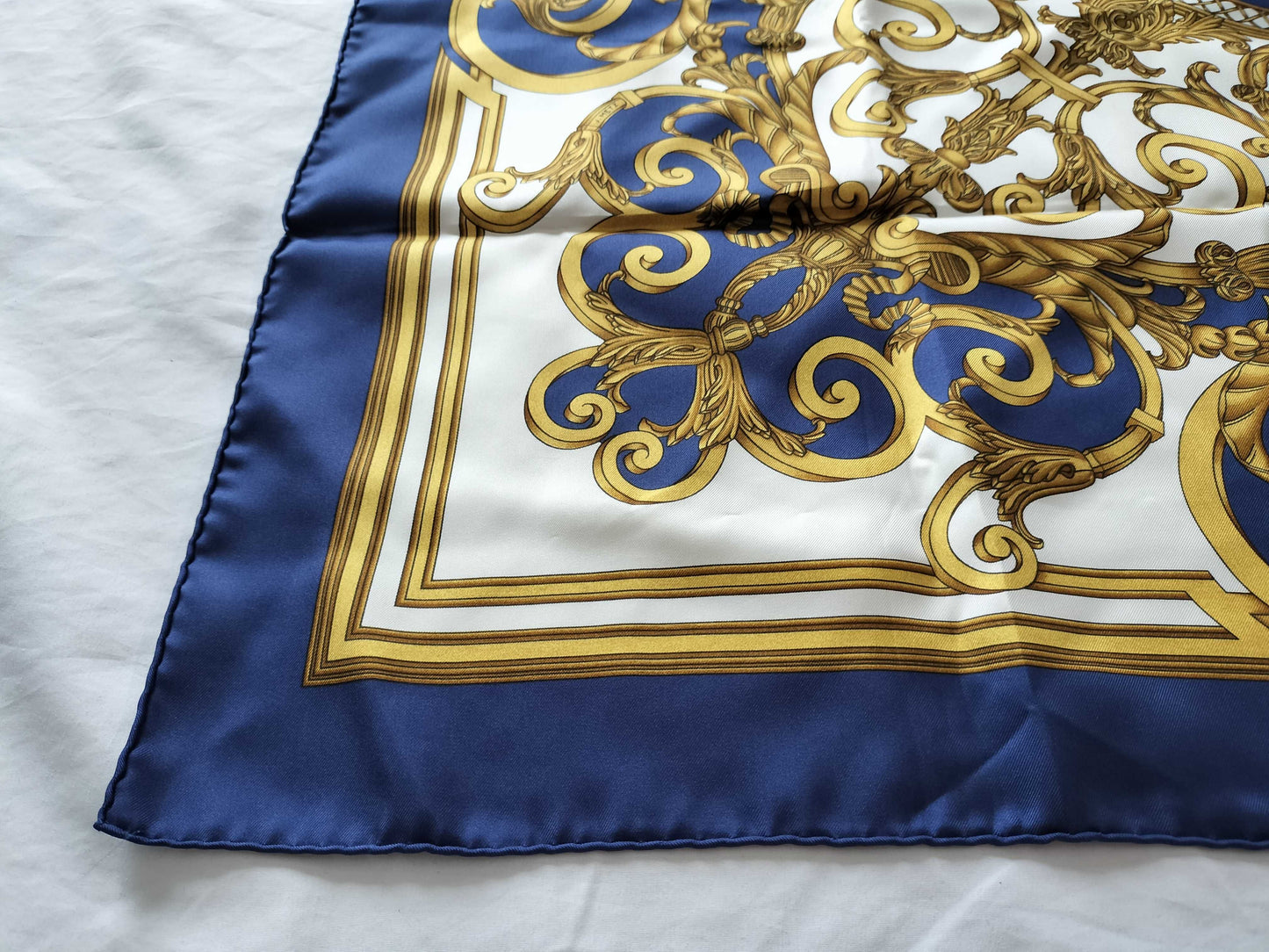 HERMES Carré LES TUILERIES Tuileries Garden Blue Scarf