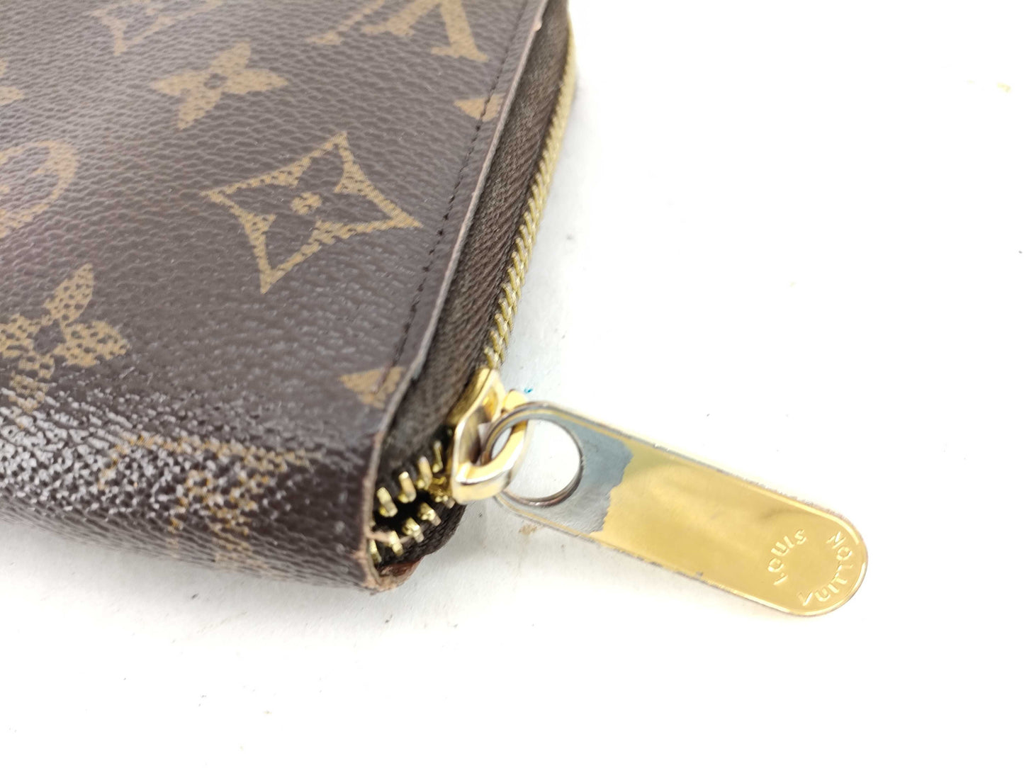 LOUIS VUITTON Monogram M60002 Zippy Wallet