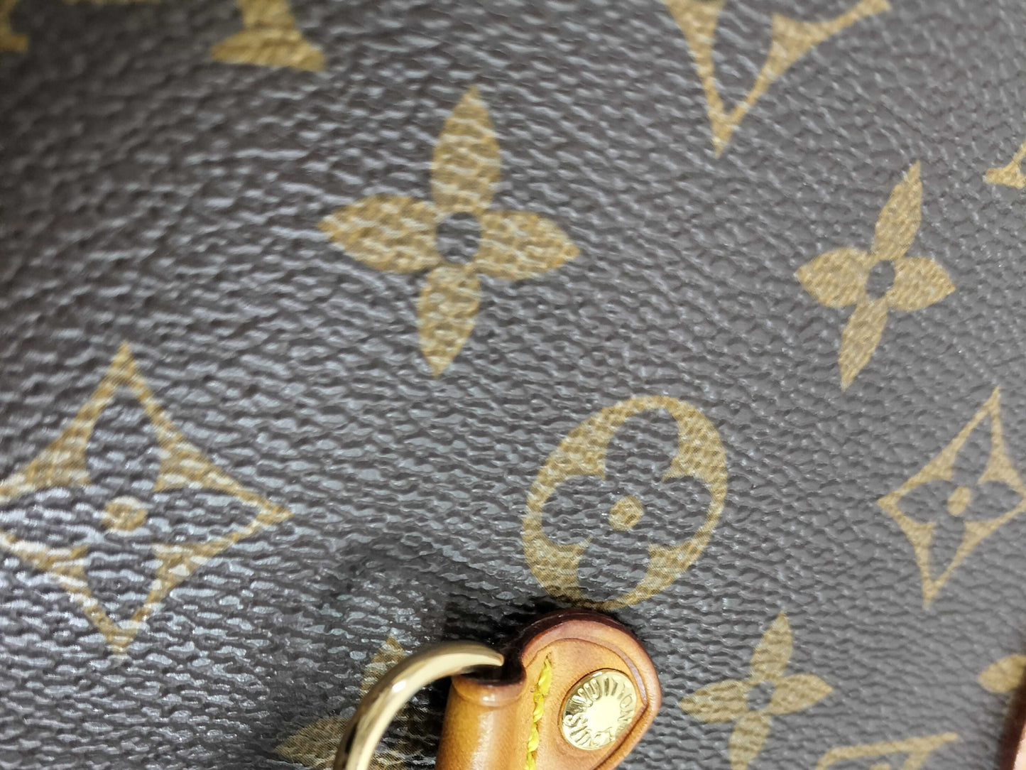LOUIS VUITTON Monogram Neverfull MM Tote Bag