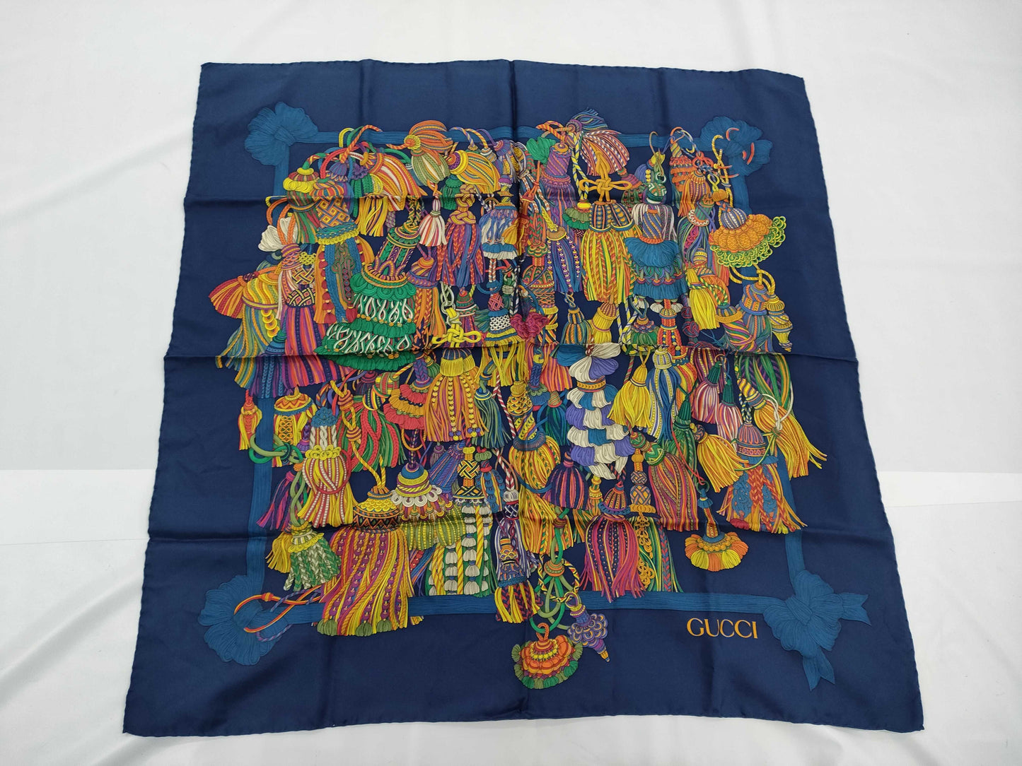 GUCCI fringe pattern scarf