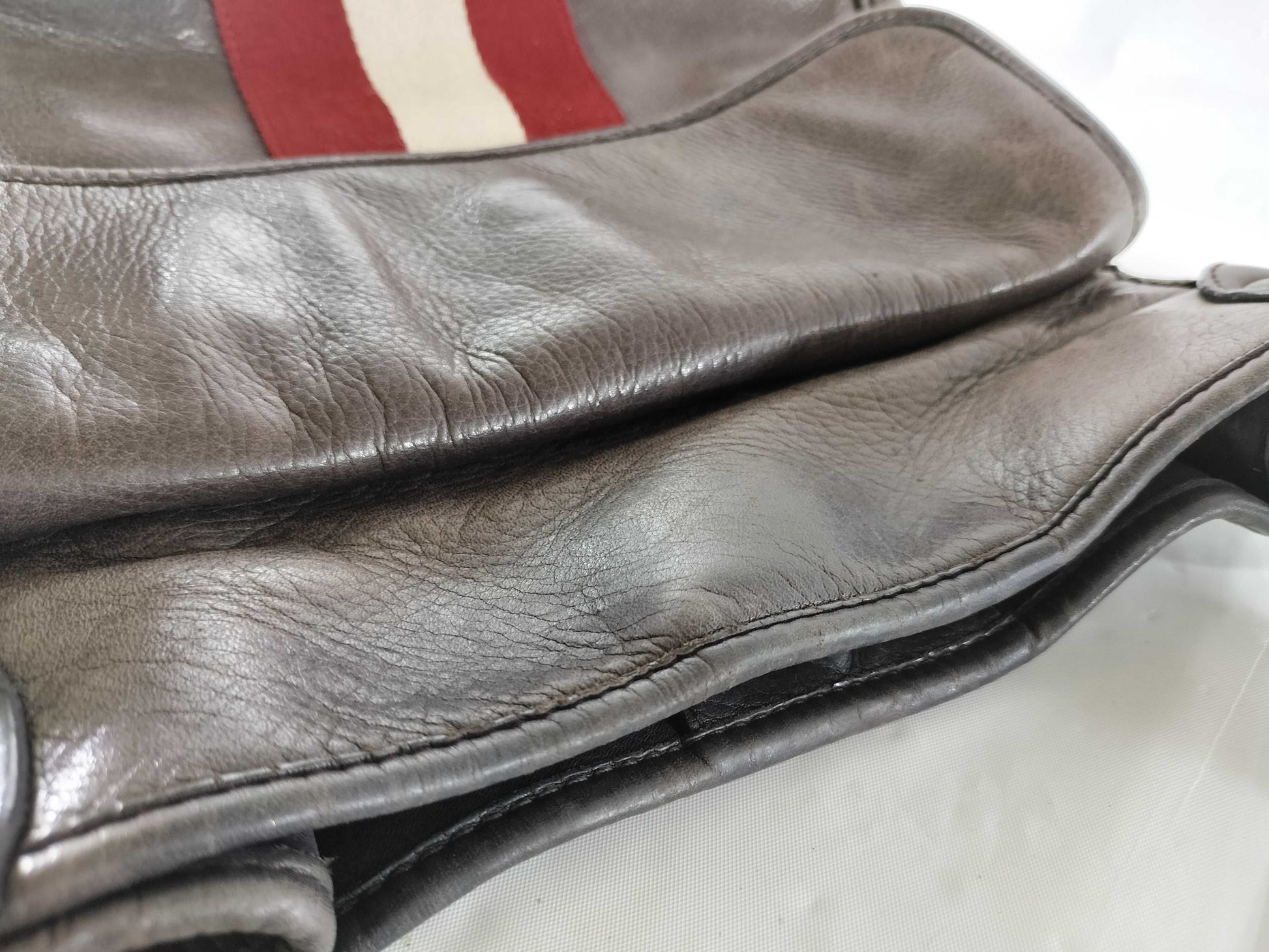 BALLY Leather Shoulder Bag