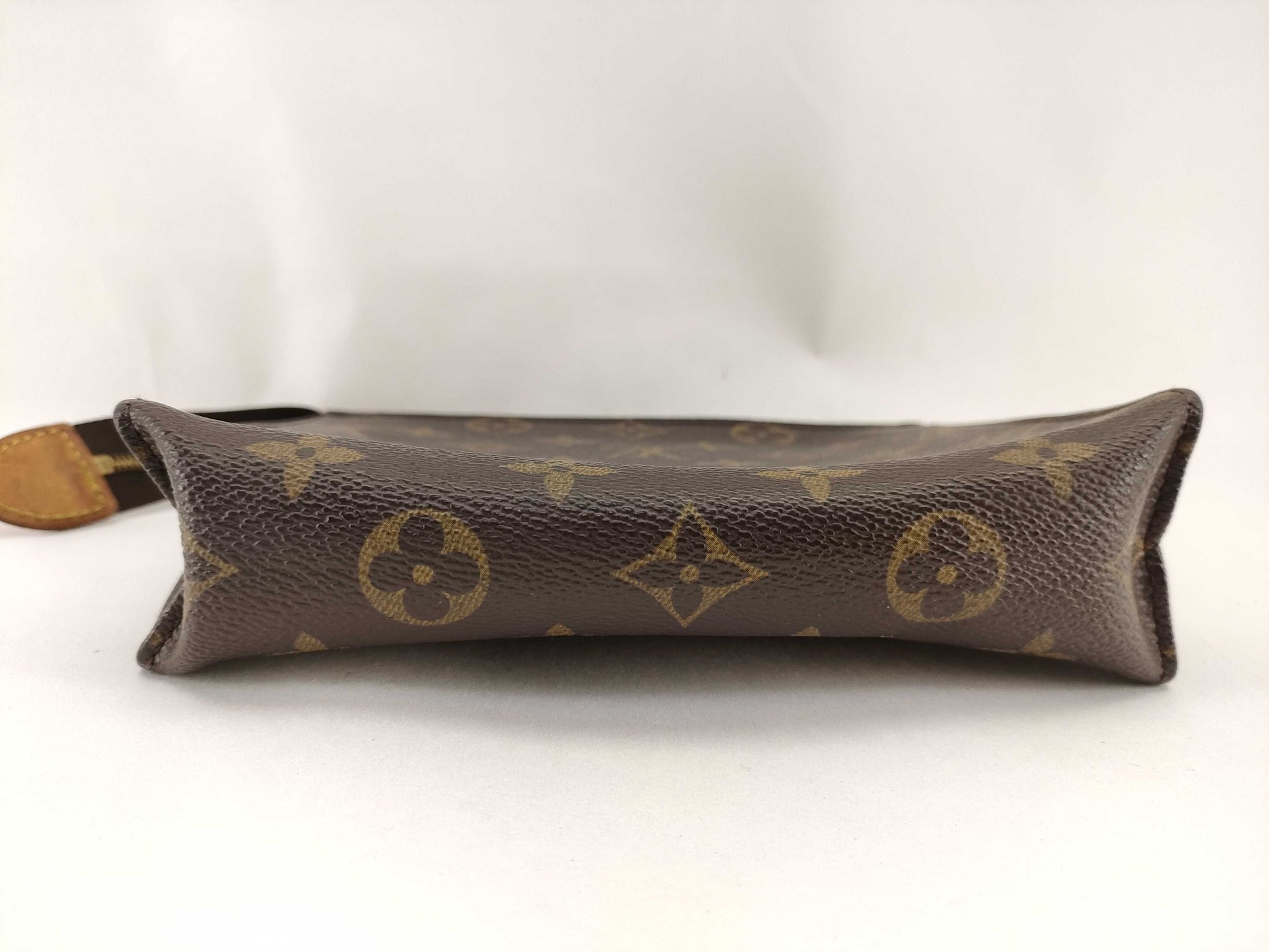 LOUIS VUITTON Monogram M47544 Poche Toilette 19 Other Accessories