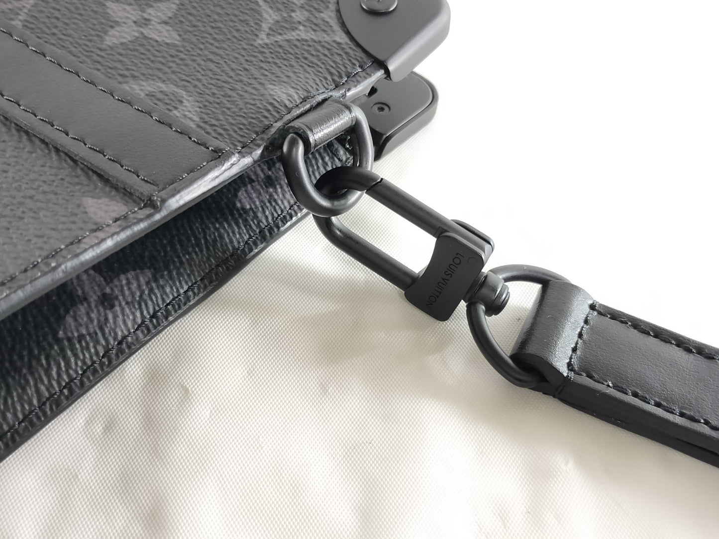 LOUIS VUITTON Trunk Pochette Second Bag