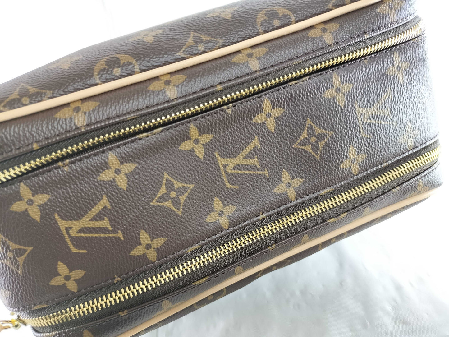 LOUIS VUITTON Monogram M44494 Dopp Kit Second Bag