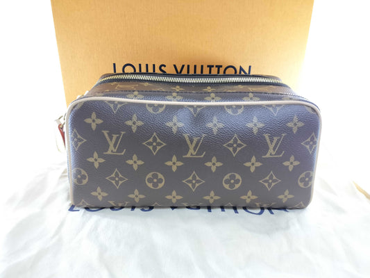 LOUIS VUITTON Monogram M44494 Dopp Kit Second Bag