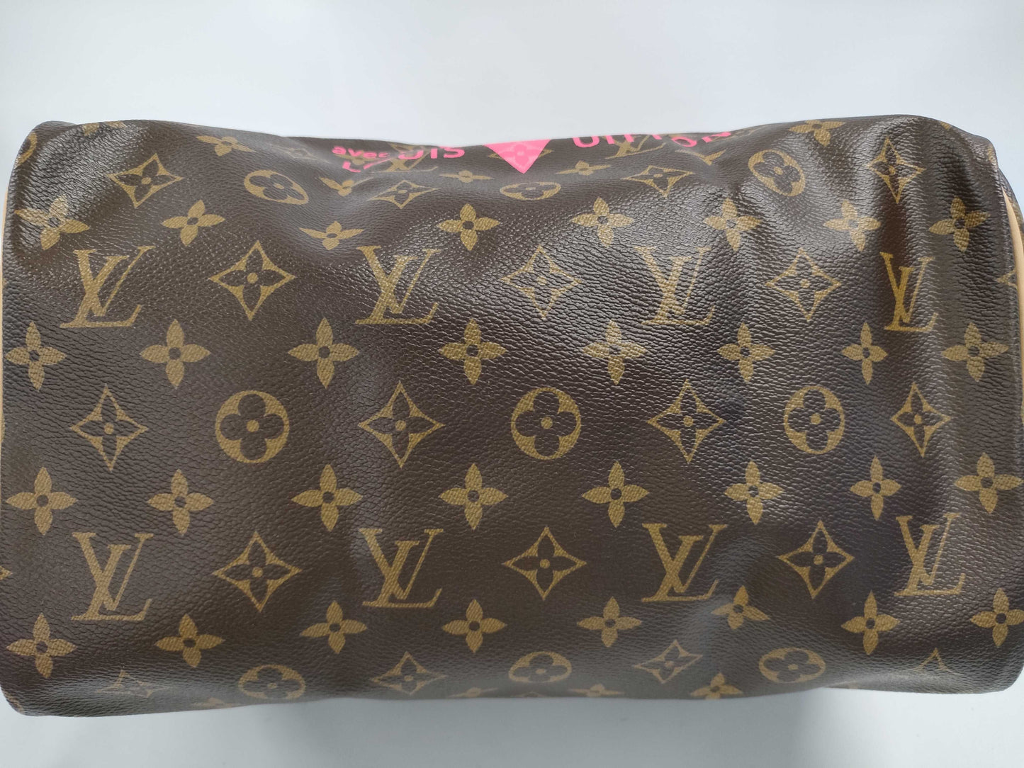 LOUIS VUITTON Monogram M41533/DU1105 V-Line Limited Edition Handbag