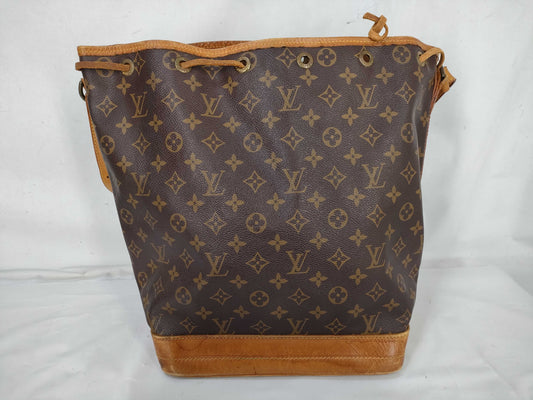 LOUIS VUITTON Monogram M42224 Noe Shoulder Bag