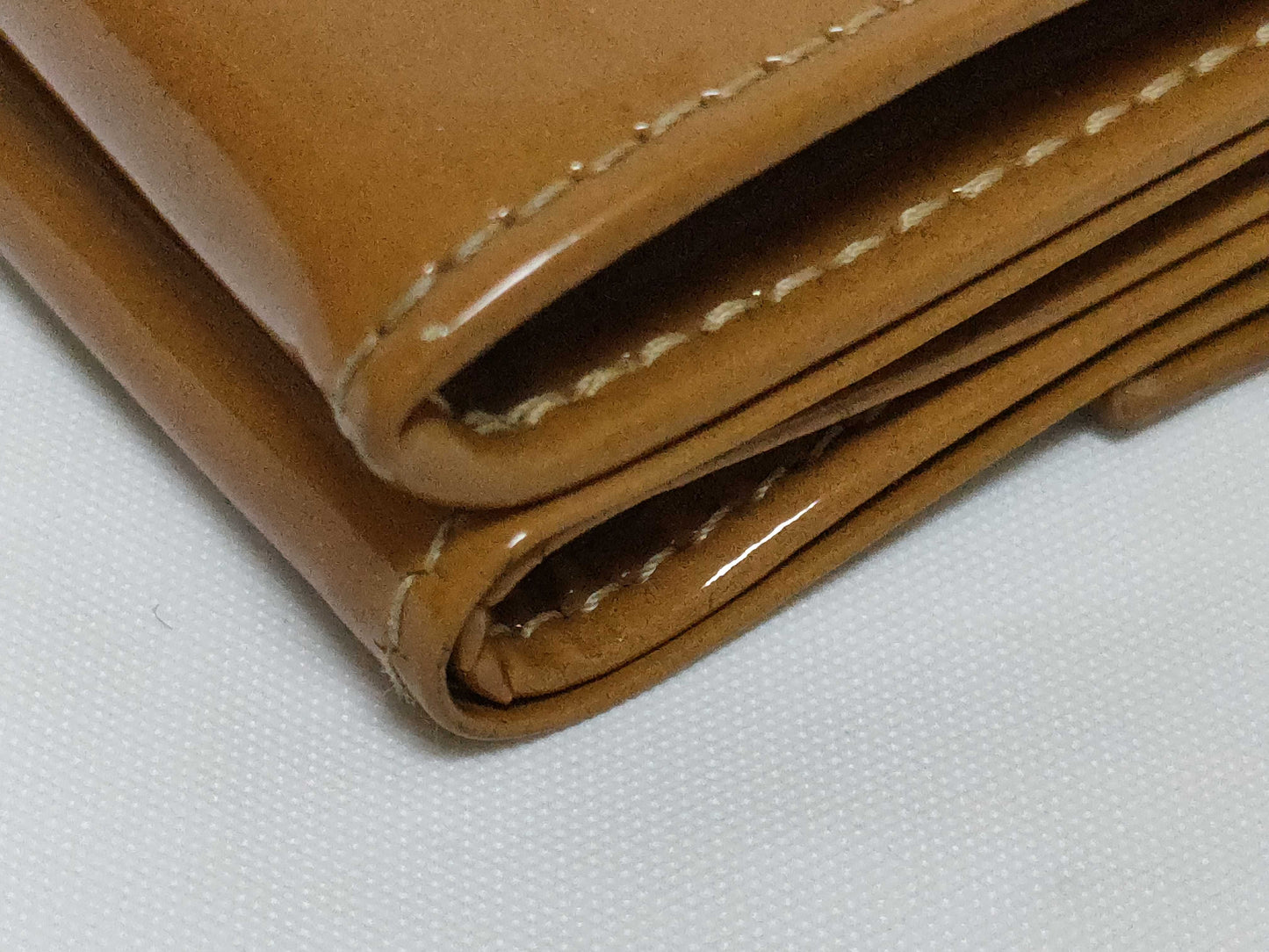CHANEL Caviar Leather Patent Wallet