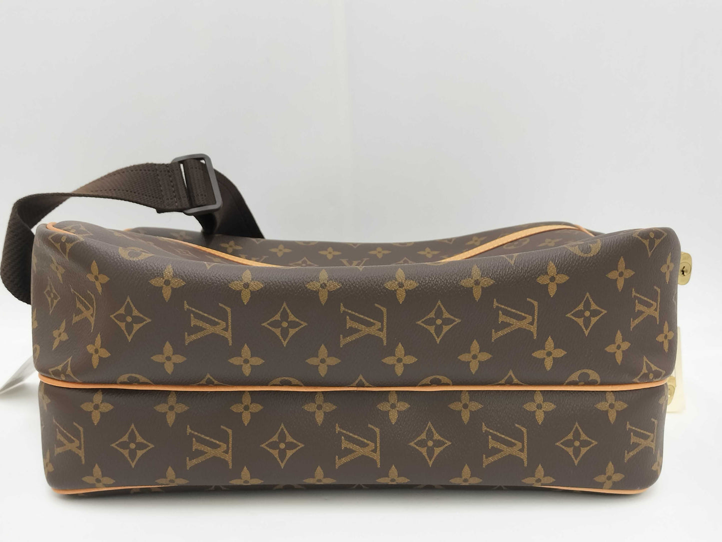LOUIS VUITTON Monogram 257114427) M45252 Reporter GM Shoulder Bag