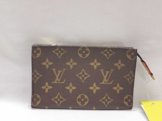 LOUIS VUITTON Monogram Bucket Pouch Pouch