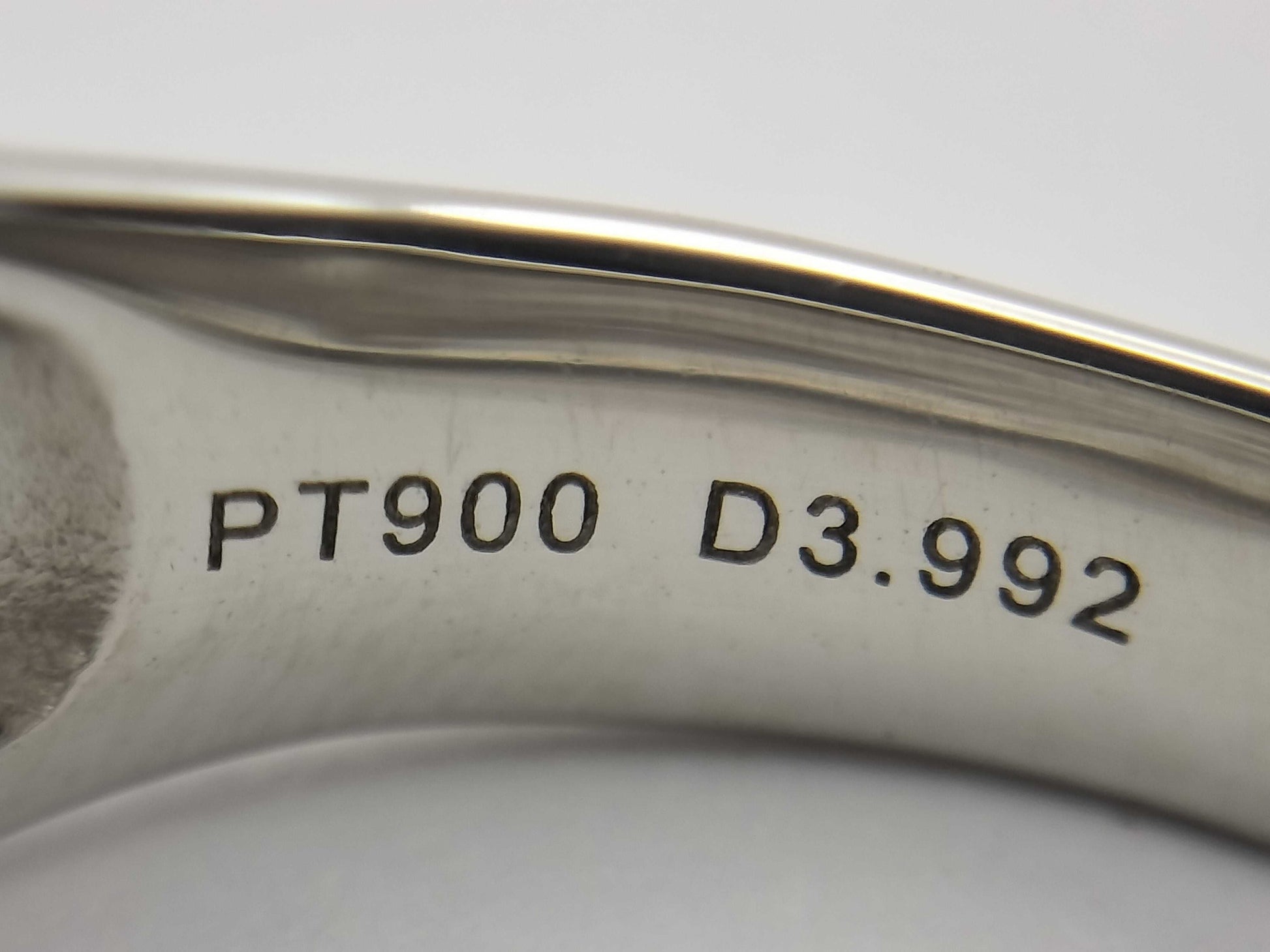 D3.992ct PT900 10.1g Ring