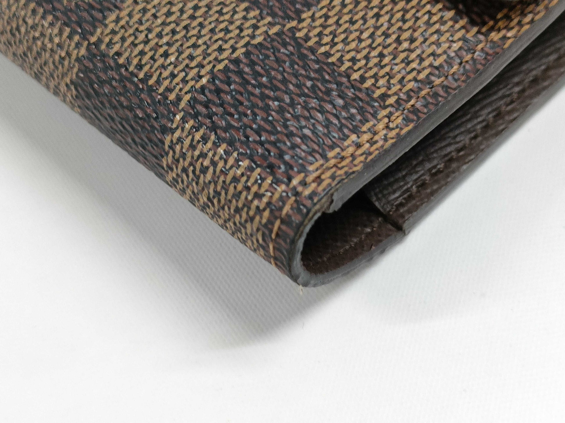 LOUIS VUITTON Damier N61217 Portefeuille International Wallet
