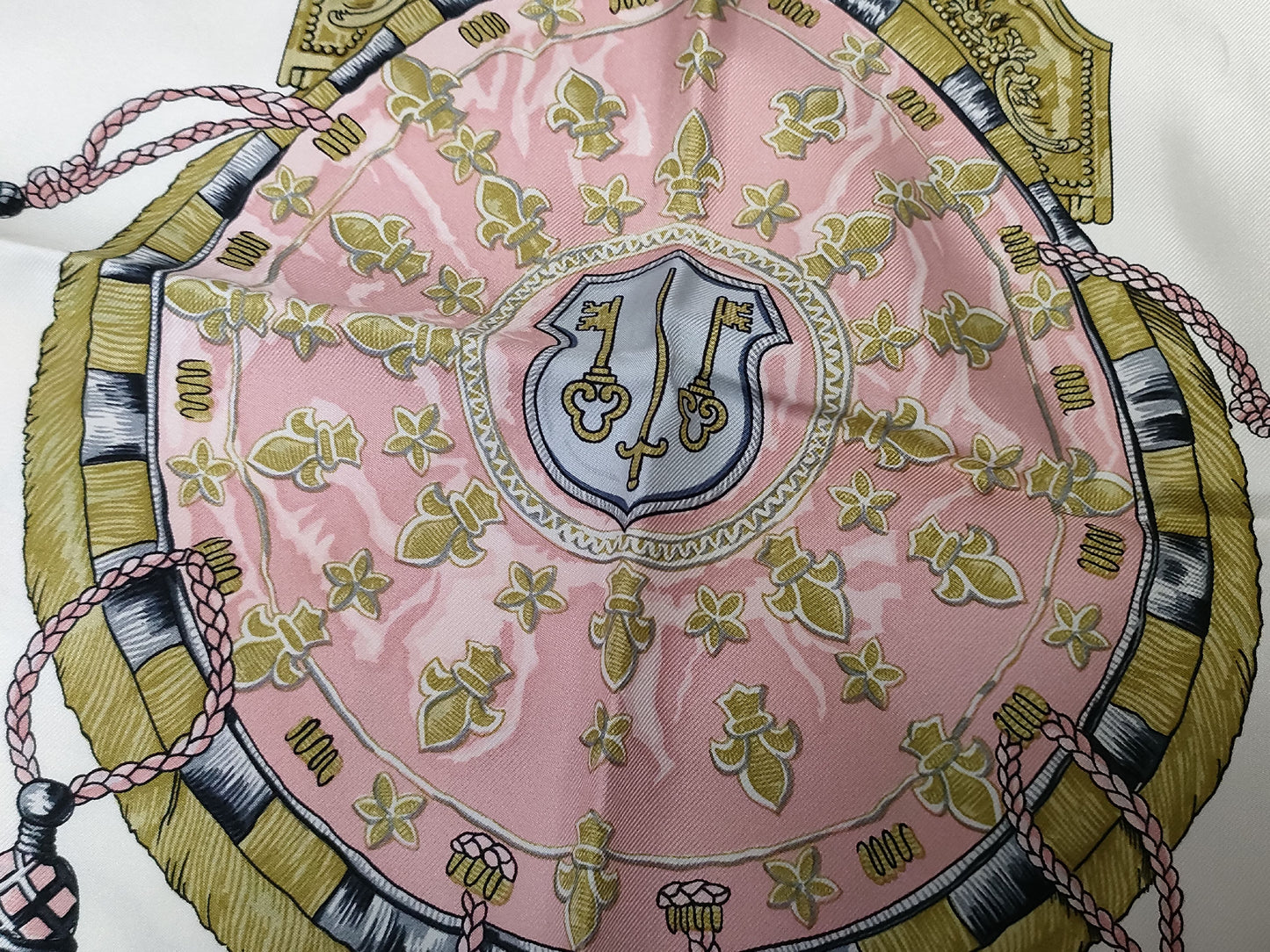 HERMES Carré 90 LES CRES Scarf
