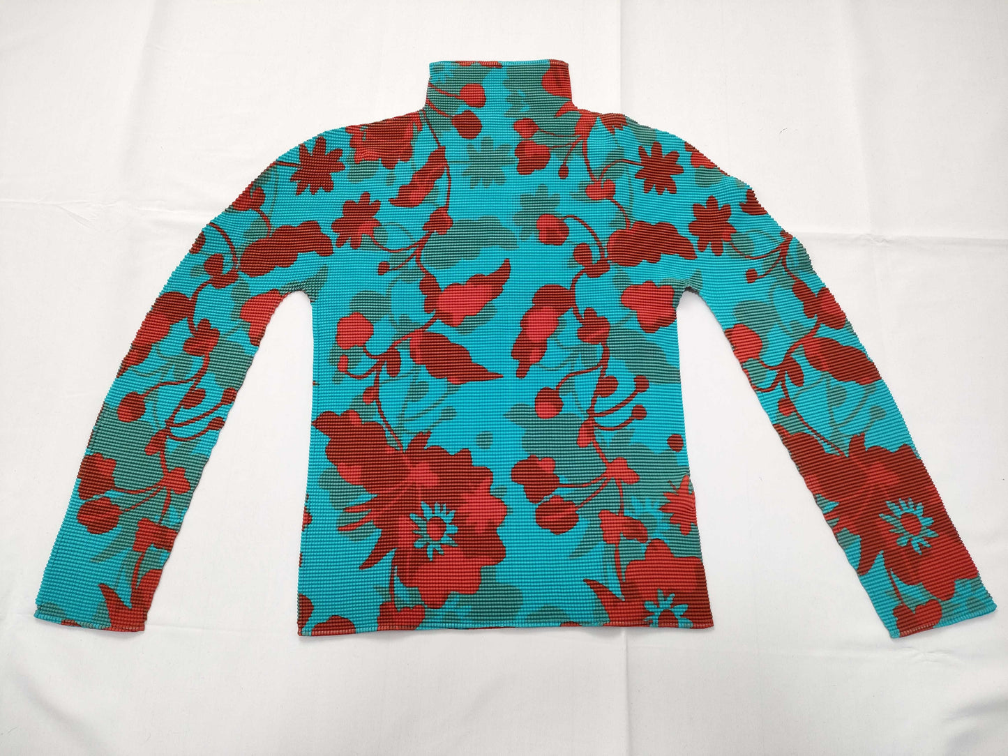 ISSEY MIYAKE Pleated Floral Top