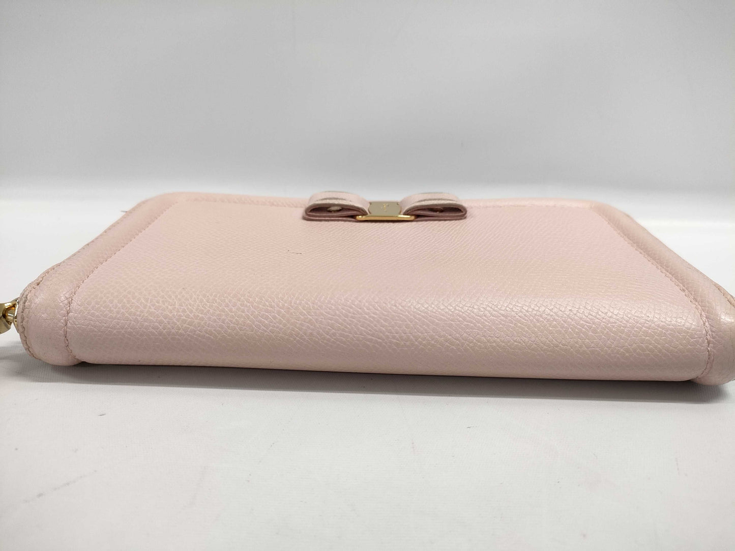 Salvatore Ferragamo Vara Long Wallet Round Wallet