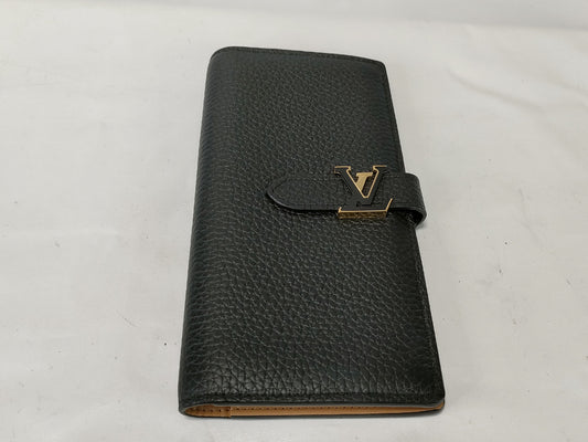 LOUIS VUITTON M81330 Wallet