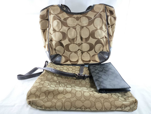 COACH Signature Bag/Wallet Bundle Shoulder Bag