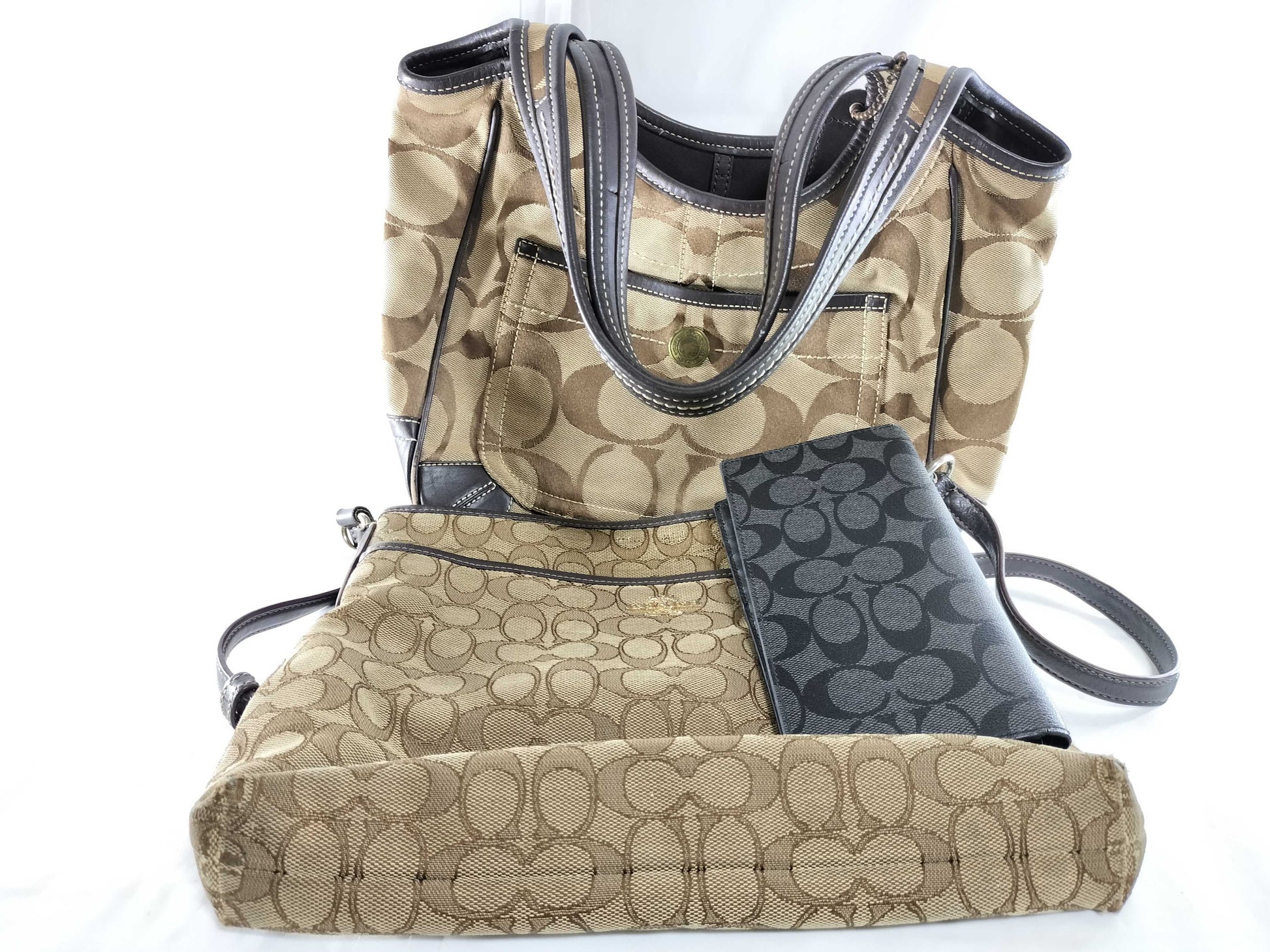 COACH Signature Bag/Wallet Bundle Shoulder Bag