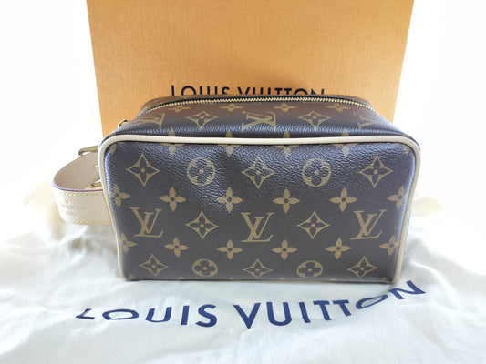 LOUIS VUITTON Monogram M83112 Locker Dopp Kit Second Bag