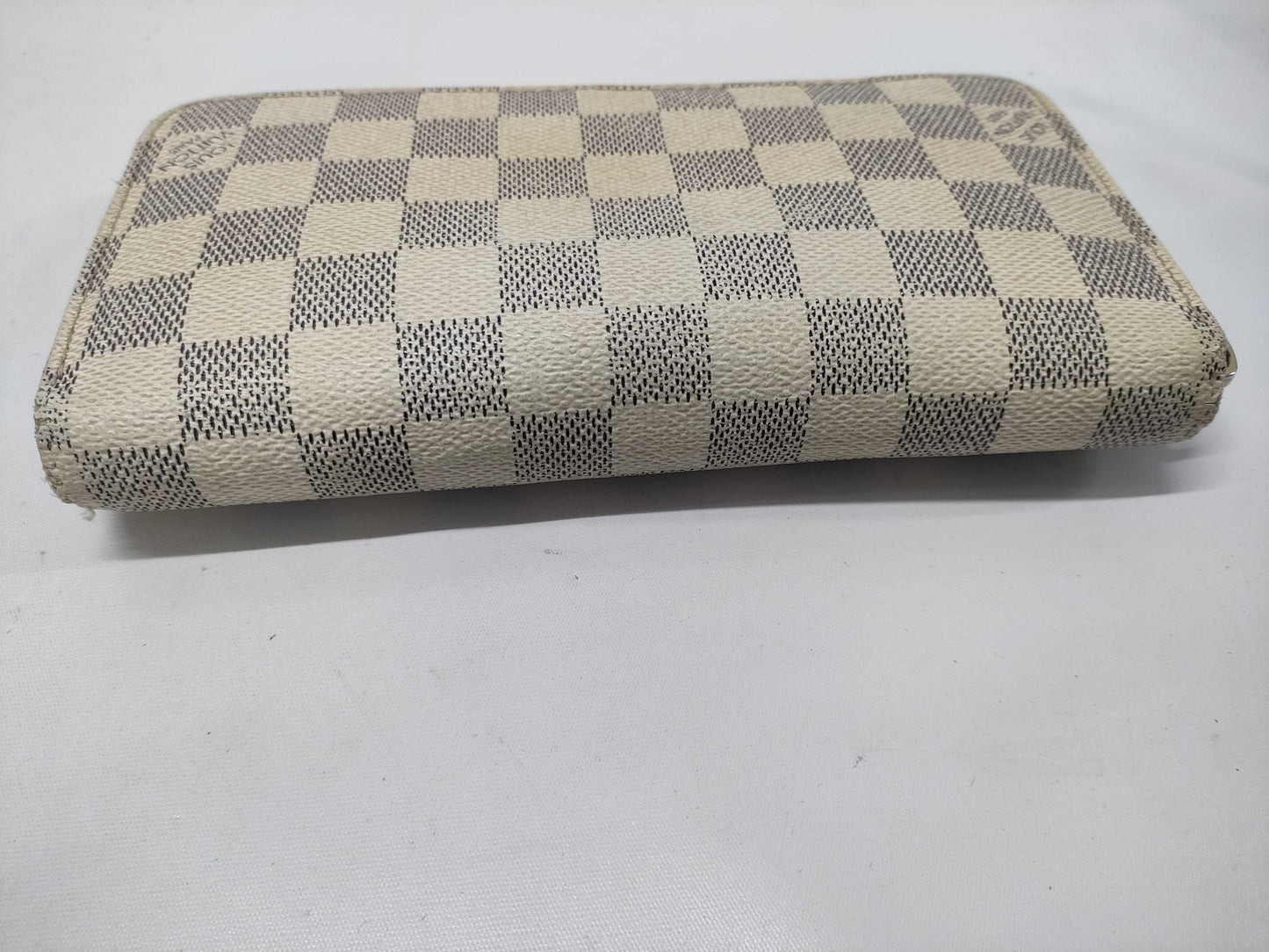 LOUIS VUITTON Damier Azur Zippy Wallet
