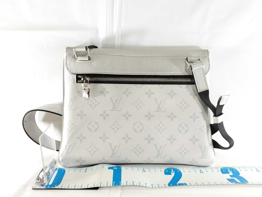 LOUIS VUITTON M30411 Taiga Rama Flap Messenger Antarctica Shoulder Bag