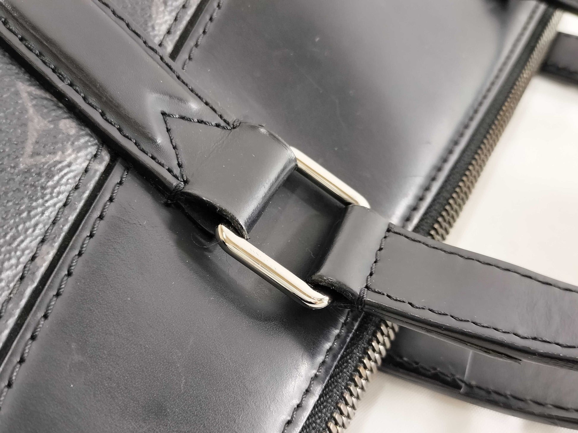 LOUIS VUITTON M40566 Explorer ST Tote Bag