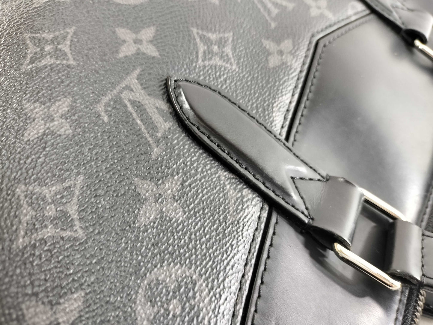 LOUIS VUITTON M40566 Explorer ST Tote Bag